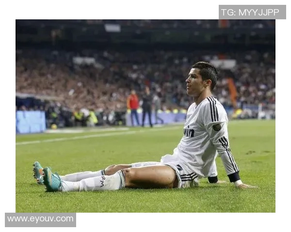 足球明星背后的故事与失落瞬间揭示了光鲜外表下的真实人生