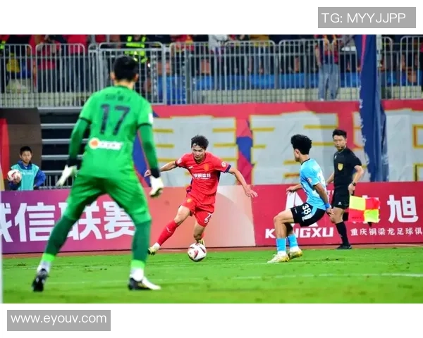 重庆足球队实力变革引发热议球迷期待新篇章